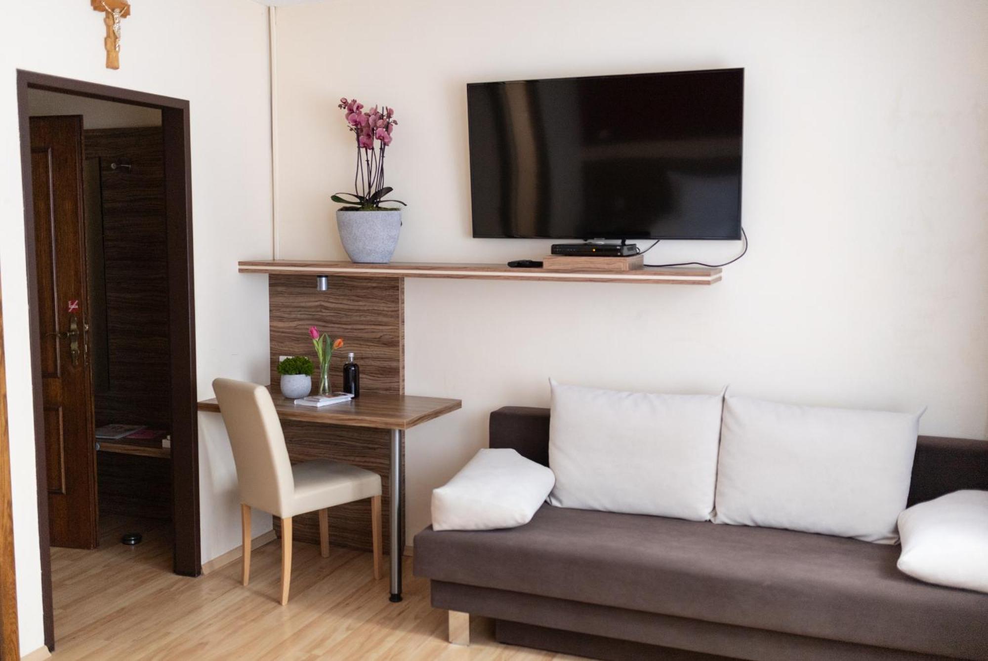 Hotel Maria Gramatneusiedl Room photo